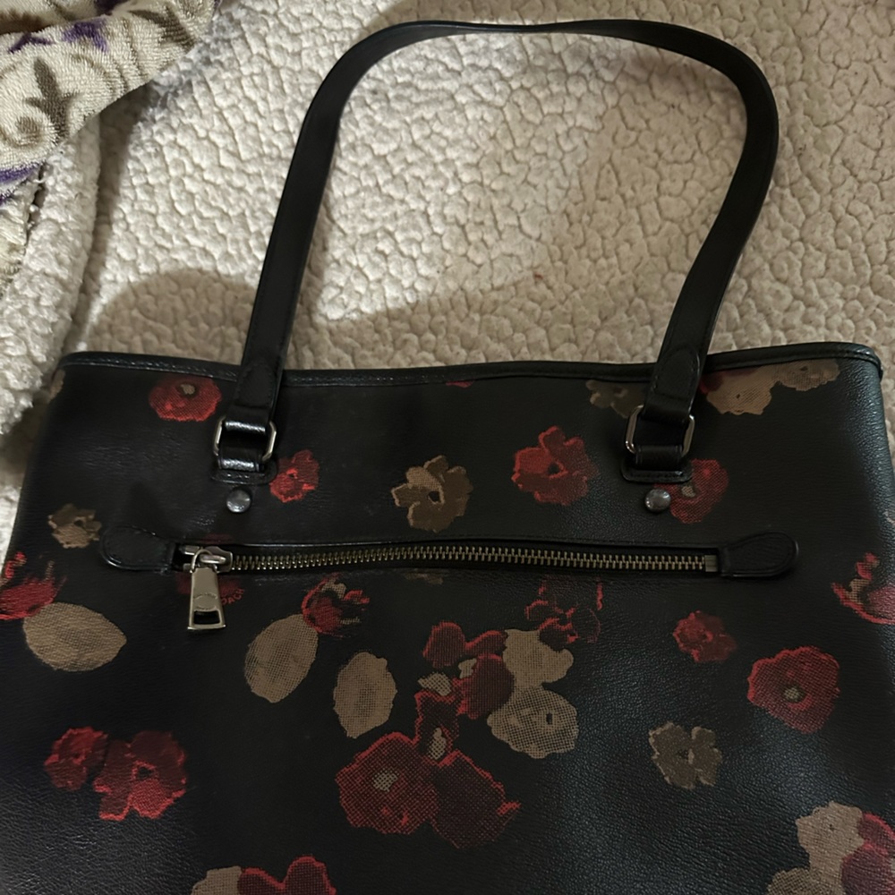 Coach purse. Like new.